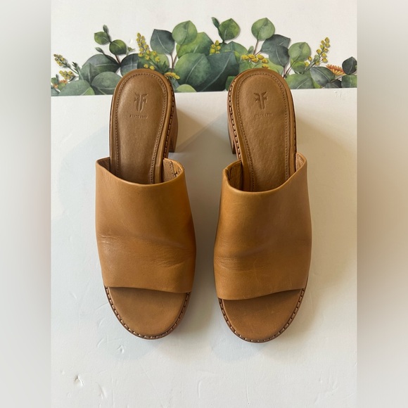 Frye Women’s Cindy Mule Peep Toe Healed Sandals - Picture 2 of 5